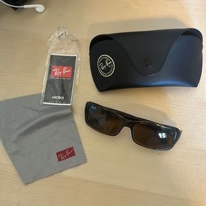 Authentic Ray Ban 4107